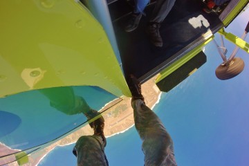 Saut en parachute à la Réunion depuis l'avion