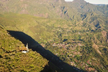 Hell Bourg vue depuis l'hélicoptère à la Réunion