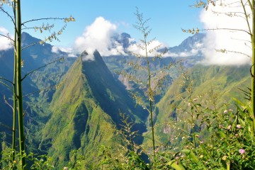 Vue sur Mafate depuis le Cap Noir à la Réunion