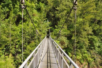 Pont suspendu voile de la mariée