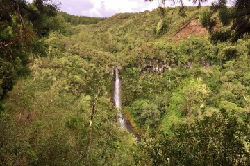 Vue sur la cascade maniquet au Brûlé