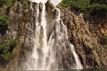 Belle cascade niagara à la Réunion