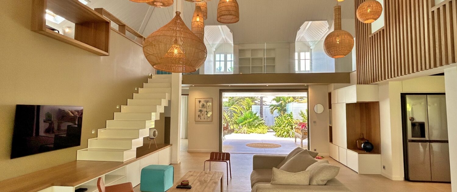 Villa de prestige avec piscine et proche du lagon à La Réunion